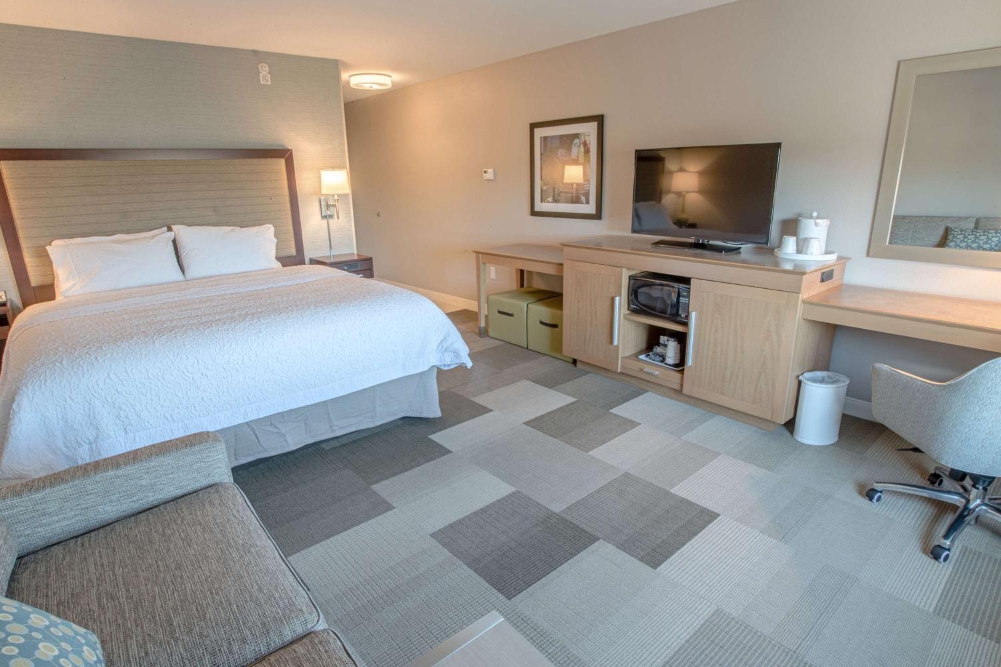 Hotel Hampton By Hilton Amesbury, Ma 3*