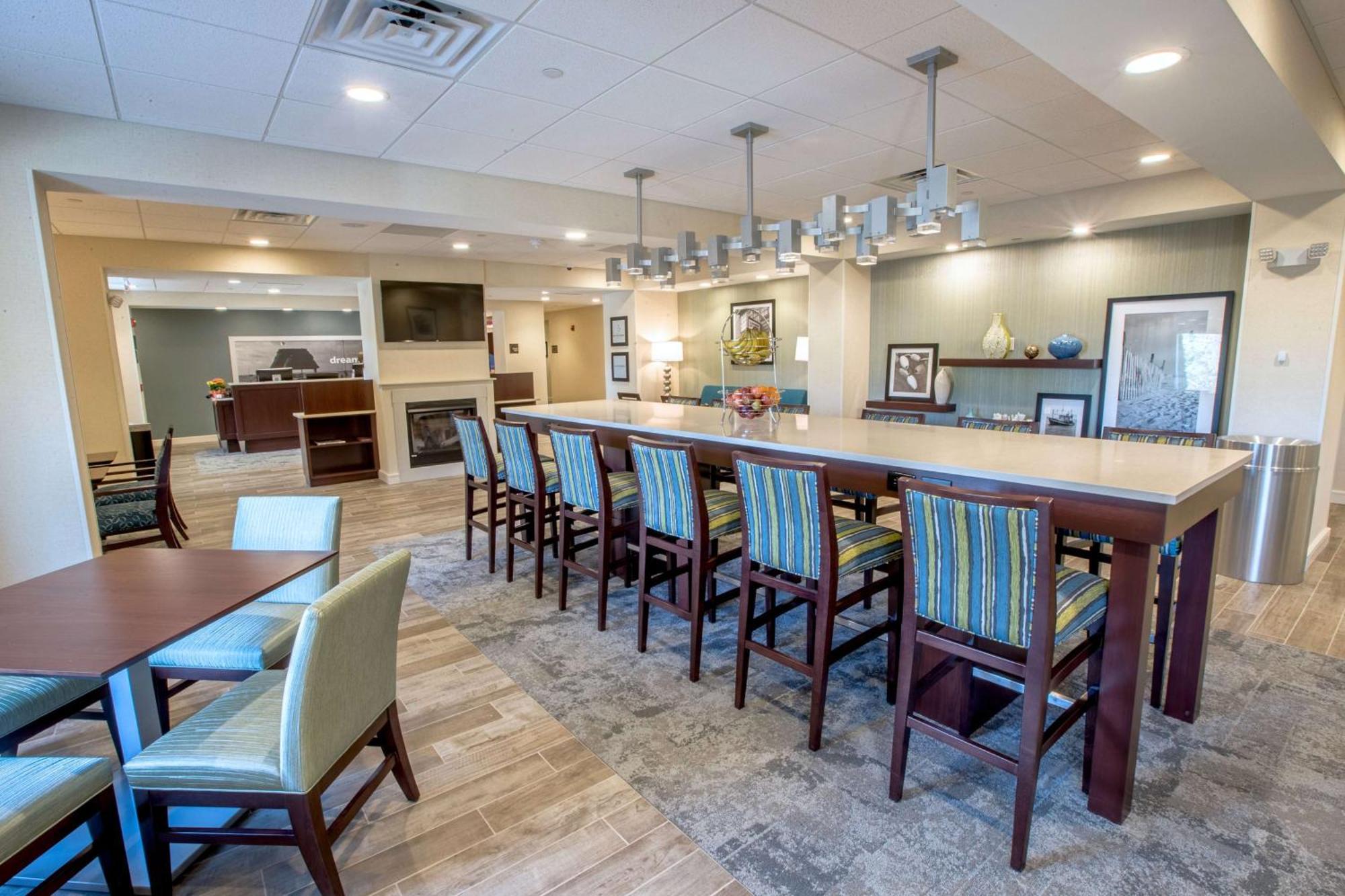 Hotel Hampton By Hilton Amesbury, Ma